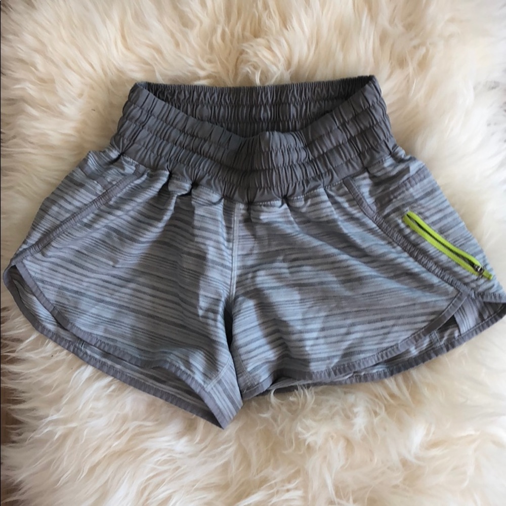 Lululemon tracker shorts